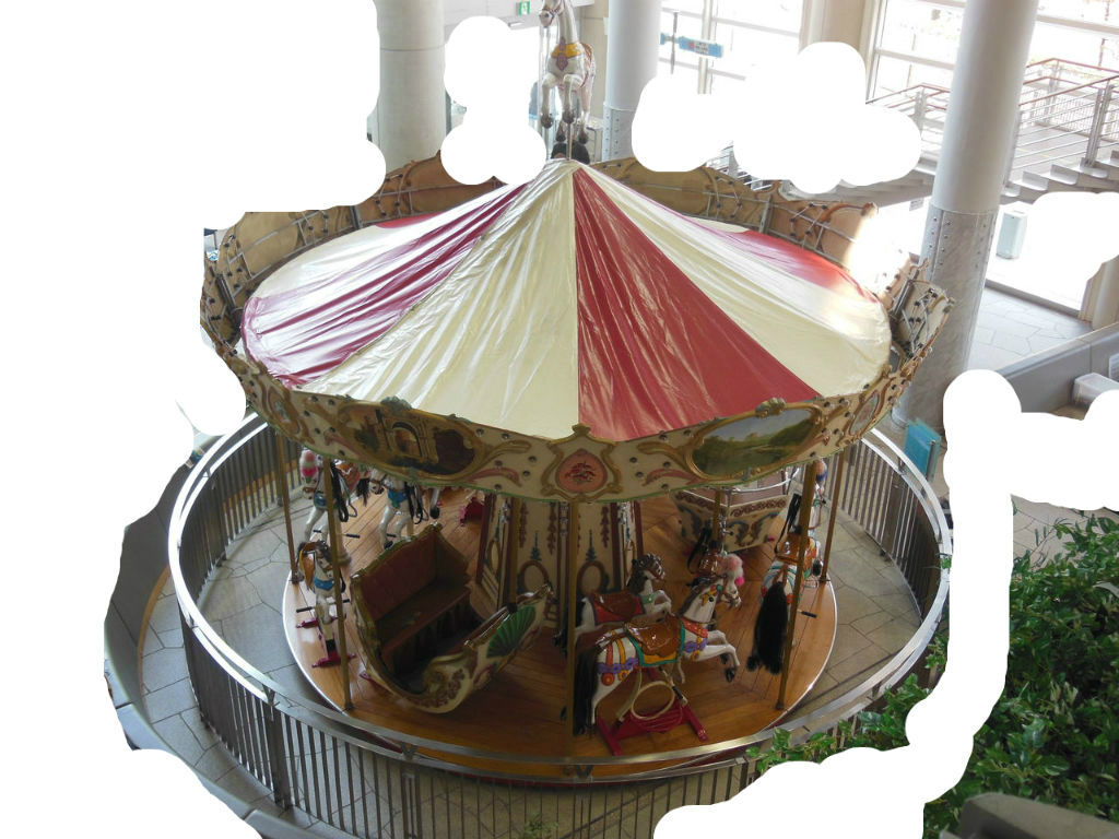 WINS 新白河」（福島県白河市） : メリーゴーランド（メリーゴー