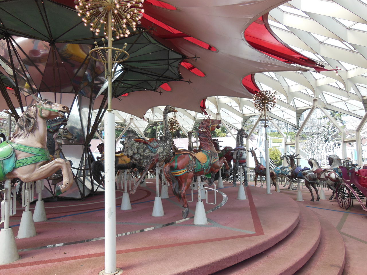 西武園ゆうえんち 埼玉県所沢市 メリーゴーランド メリーゴーラウンド 研究家ルートヴィヒ ヴァン 1998 メリーゴーランドの旅 Sober Curious ソバーキュリアス