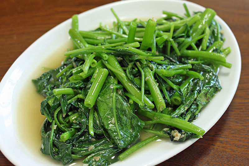 空芯菜だけが ベトナムの野菜じゃないよ ゴーヤが美味しいのよ ベトナムご飯