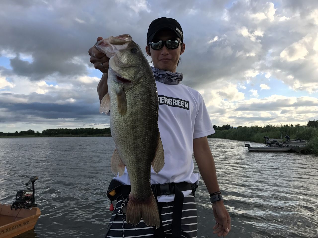 連日出現50オーバー 八郎潟ブラックバス釣果情報 Lure Shop O Z Blog 連日出現50オーバー 八郎潟ブラックバス釣果情報 Lure Shop O Z Blog