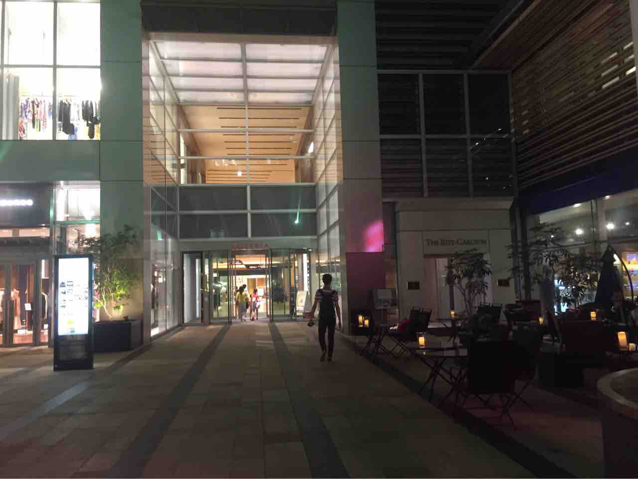 リッツ カールトン東京 カフェ デリ 7月から改装へ スイーツのテイクアウト 美艶画報