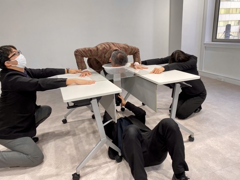 2 (4)