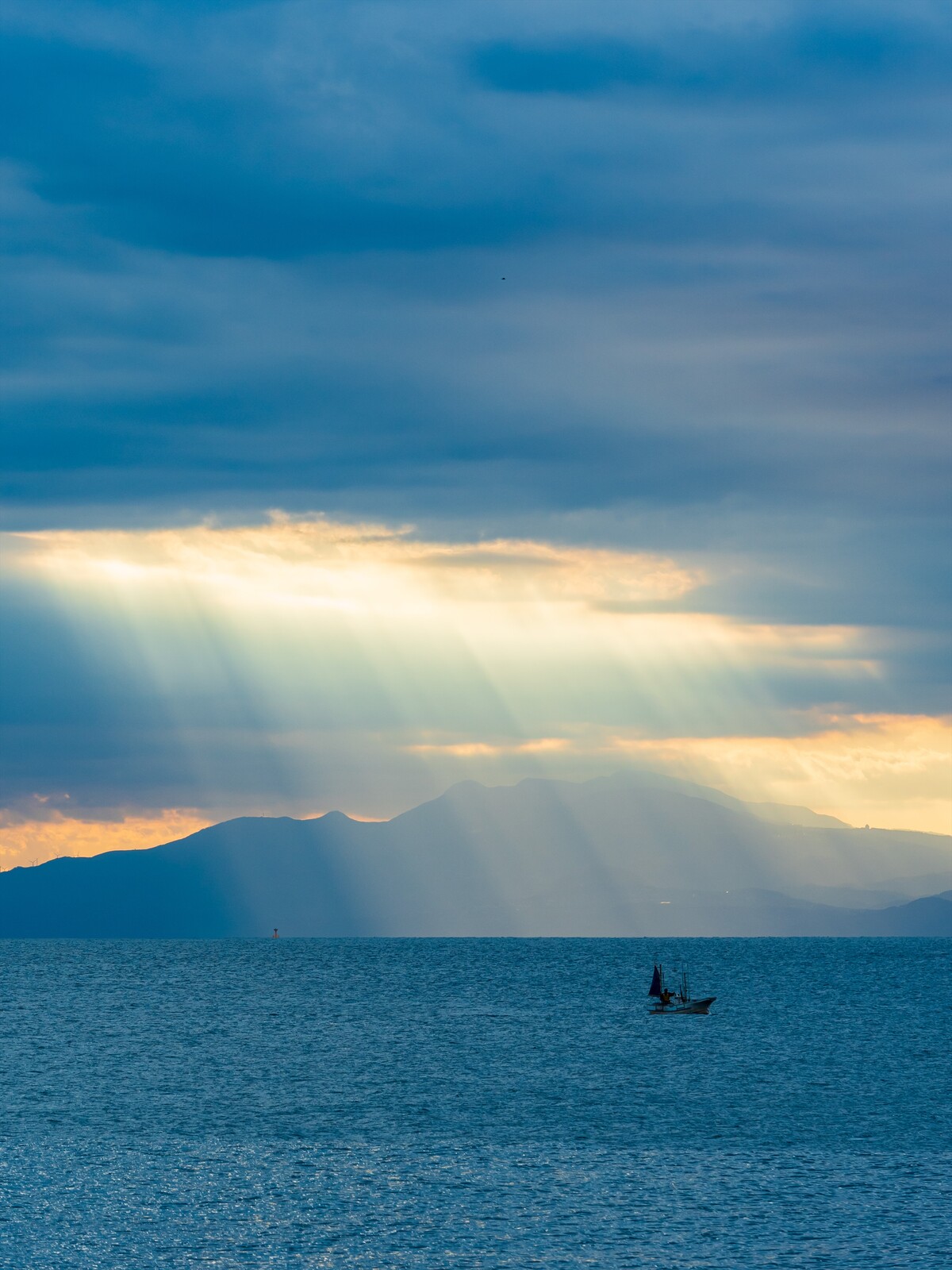 晴天を誉めるなら夕暮れを待て どこ日記