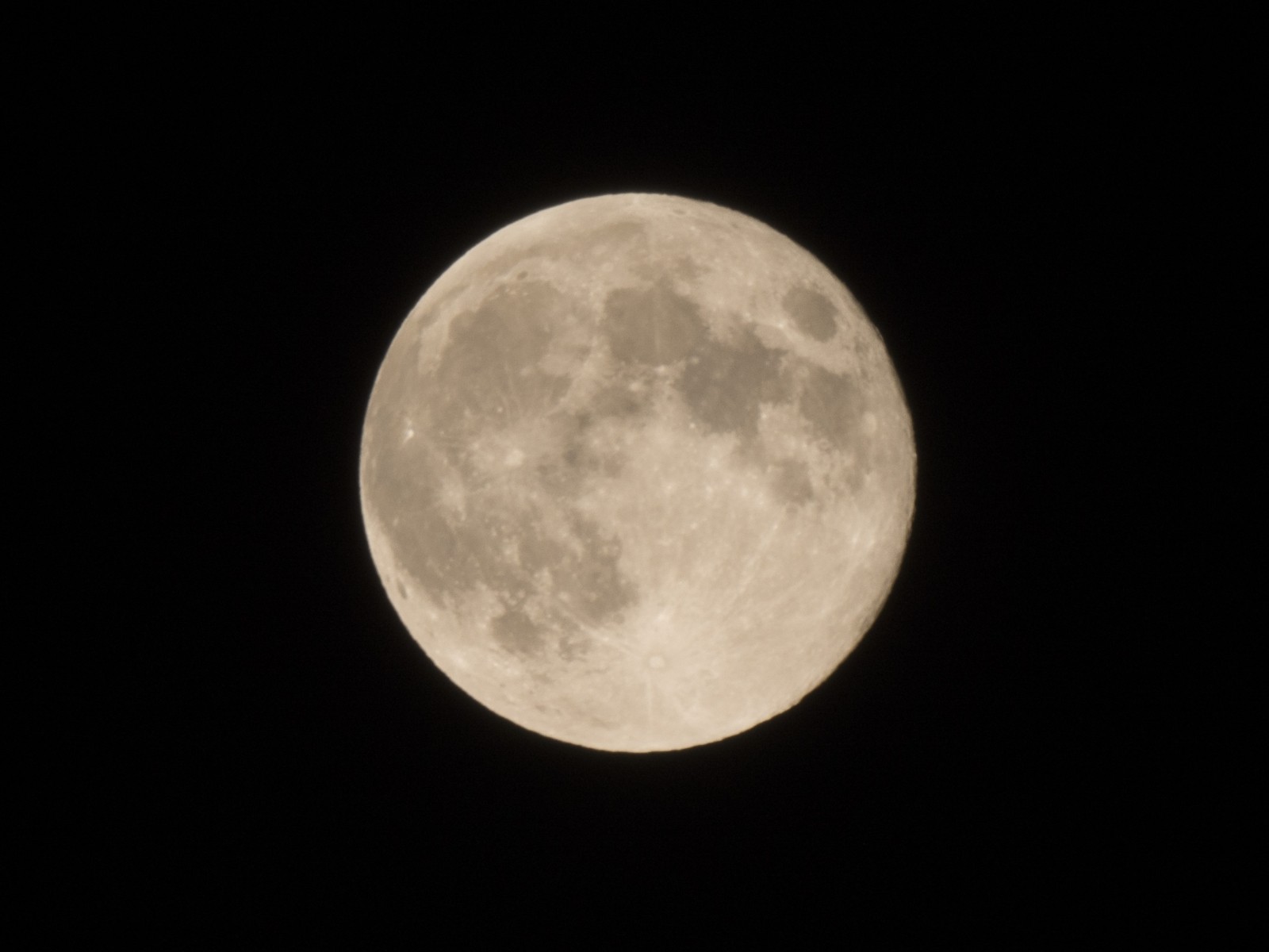 ミラーレンズでsupermoon どこ日記 ミラーレンズでsupermoon どこ日記