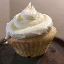 cream cheese frosting cupcake