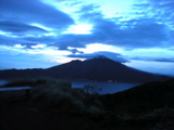 バトゥール山から夜明け1