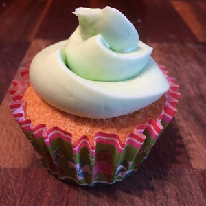 butter cream cupcake