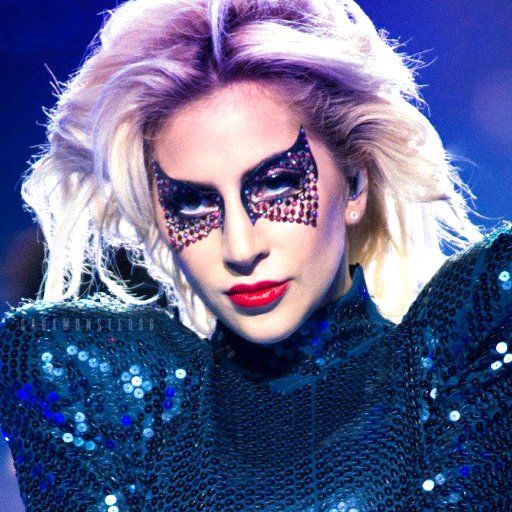 レディー ガガ Lady Gaga Poker Face 恋愛のpoker Faceでの駆け引きをcool Sexualに歌う 言葉と音楽の錦繍