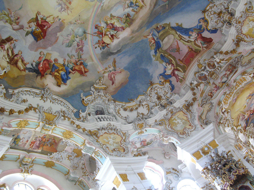 ヴィースの巡礼教会 Wieskirche イエスキリストは虹の上に座り 聖ペトロは天国への鍵を備えている 言葉と音楽の錦繍