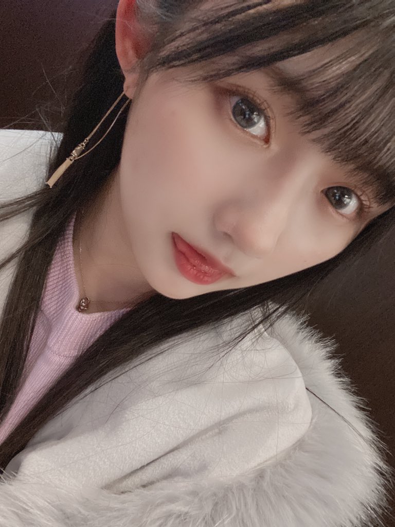 Stu48 門脇実優菜 太ももを強調した可愛いポーズを見せてしまう 芸能の門番 Stu48 門脇実優菜 太ももを強調した可愛いポーズを見せてしまう 芸能の門番