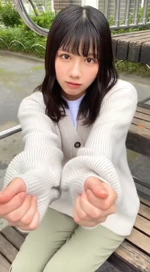 渡邉美穂おんぶ