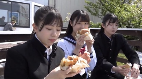 悲報 Stuメンバーが学ラン姿のイケメン2人と神戸デート 100ｍ Akb48まとめブログ