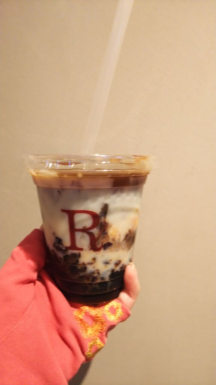大阪 ベーカリーカフェ ロッド エストフードホール サルピスのグルメ 時々 トラベルブログ