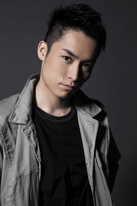 Exile Appearances 4月 Steel Blue