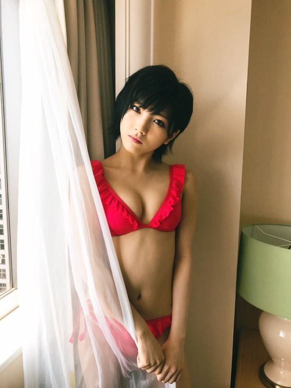 【画像】AKB岡田奈々さん、巨乳化のお知らせ