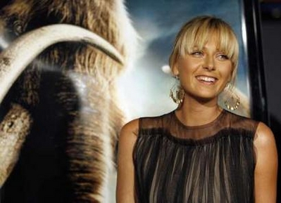 マリア シャラポワ 紀元前１万年 10 000 B C 試写会出席 マリア シャラポワ 写真動画