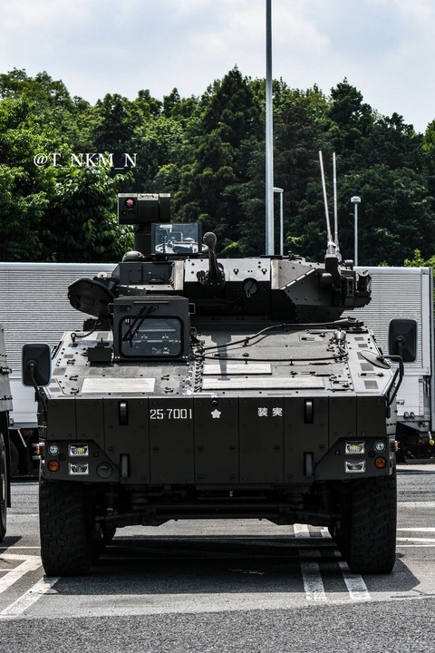 【朗報】「新型!?」テスト中の自衛隊NEW戦闘車両を激写! 車体後部には見慣れない装備も! : ミリサバ最前線速報