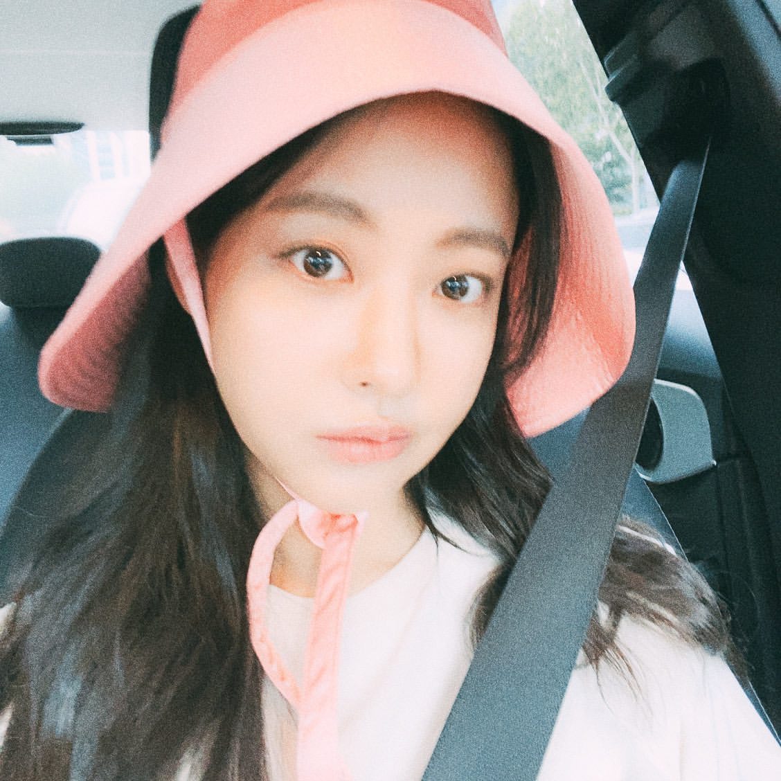 画像２枚 女優 オ ヨンソ ピンクの帽子が可愛い たこちゃんおすすめ 韓国ドラマ 俳優