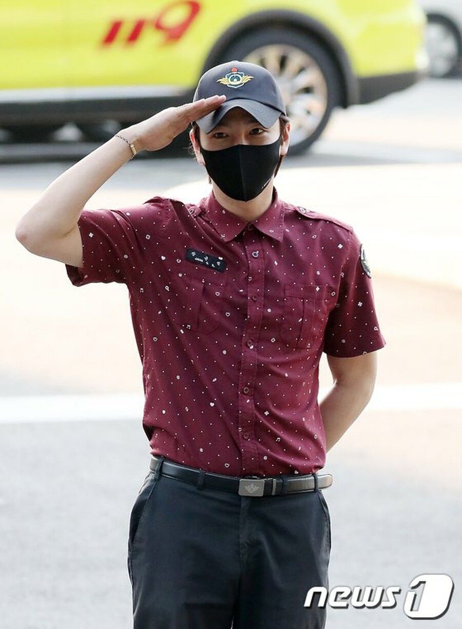 俳優 チャン グンソク 本日 5 29 除隊 マスク姿で敬礼 たこちゃんおすすめ 韓国ドラマ 俳優 俳優 チャン グンソク 本日 5 29 除隊 マスク姿で敬礼 たこちゃんおすすめ 韓国ドラマ 俳優