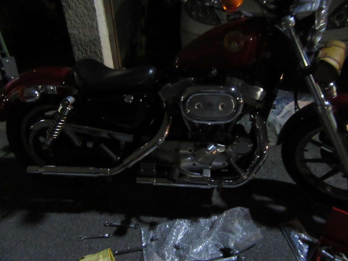 いつまでも初心者ライダー スポーツスターXLH 883 スポーツスター 純正マフラー エキパイ(連結管)改 独立管へ いつまでも初心者ライダー スポーツスターXLH 883 スポーツスター 純正マフラー エキパイ(連結管)改 独立管へ