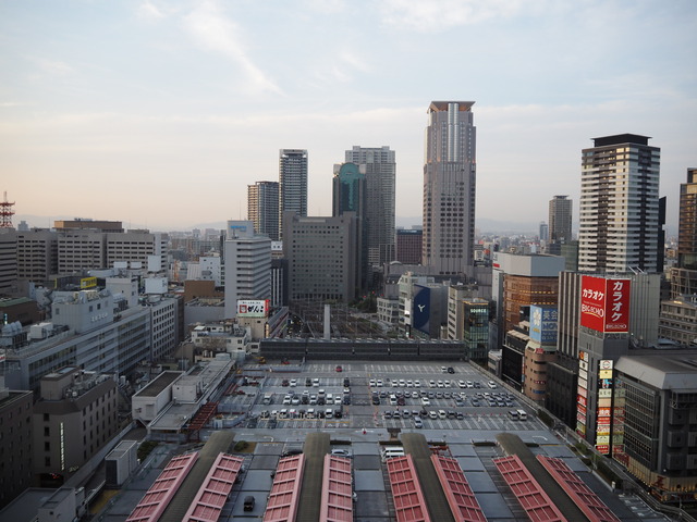 P3303811