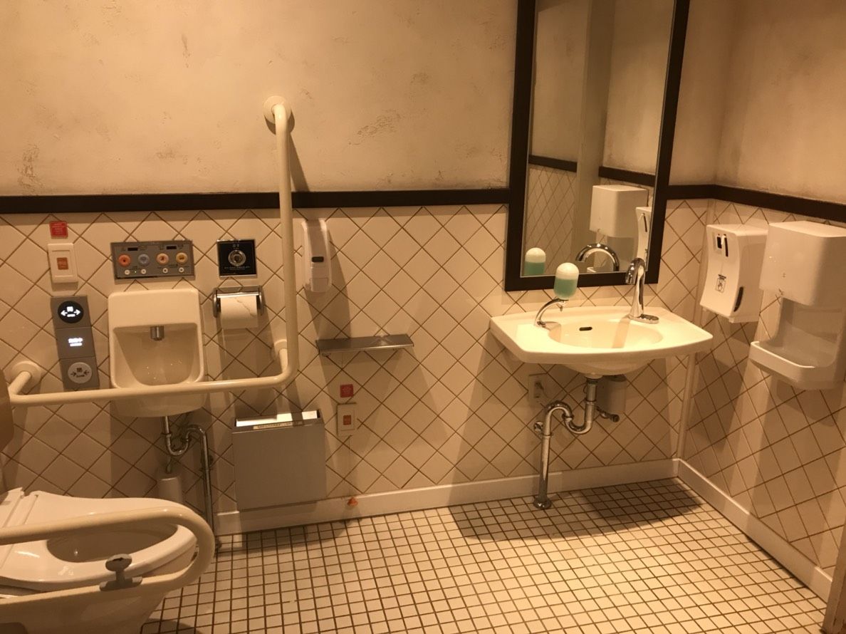 東京ディズニーシー のオストメイト対応トイレ オストメイトの情報発信メディア オスとぴ