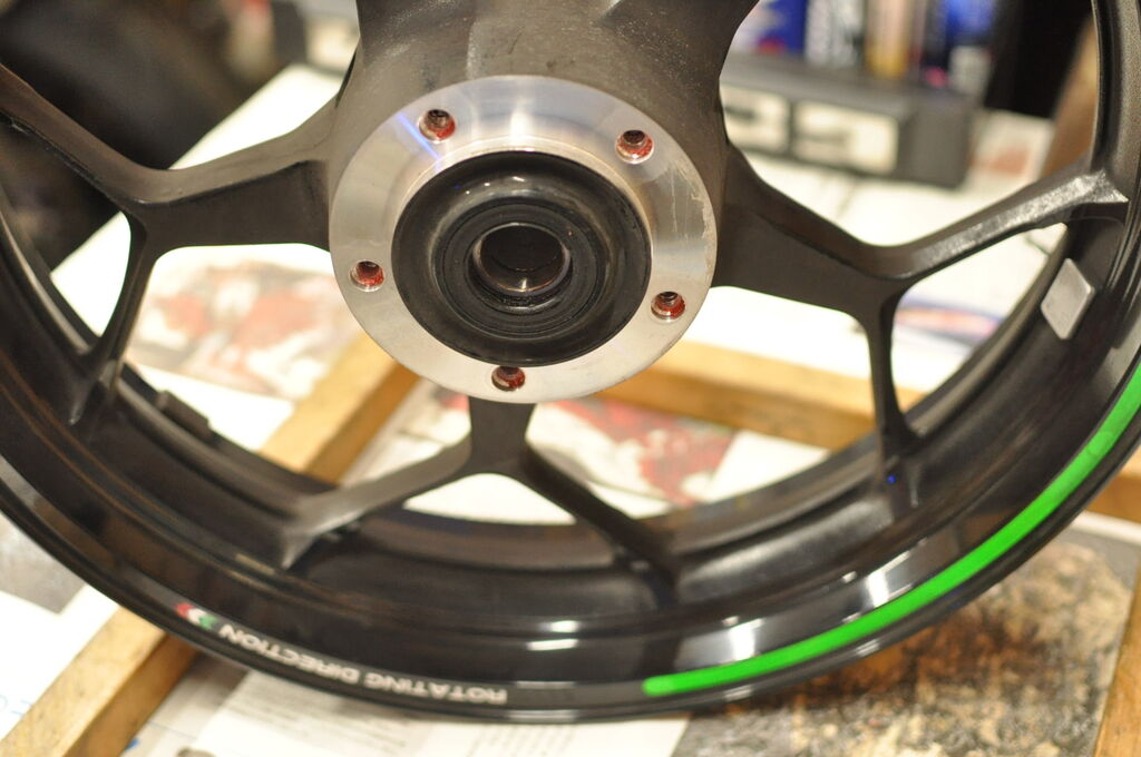 ZX-14R メンテナンス 1 : いくゾ~ やるゾ~ がんばる象 ZX-14R メンテナンス 1 : いくゾ~ やるゾ~ がんばる象
