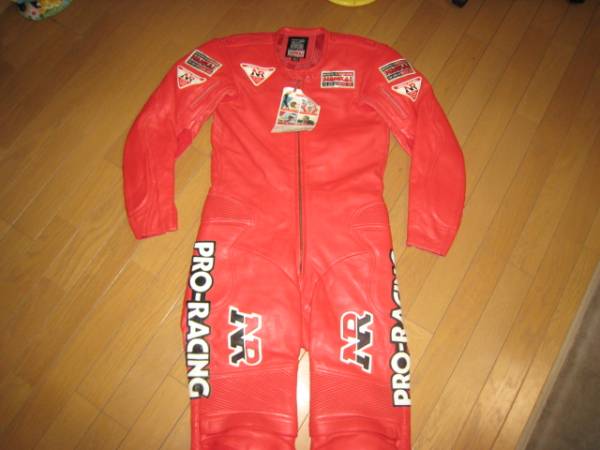 赤い革ツナギを手に入れました むつきかんなのキャンパスノート