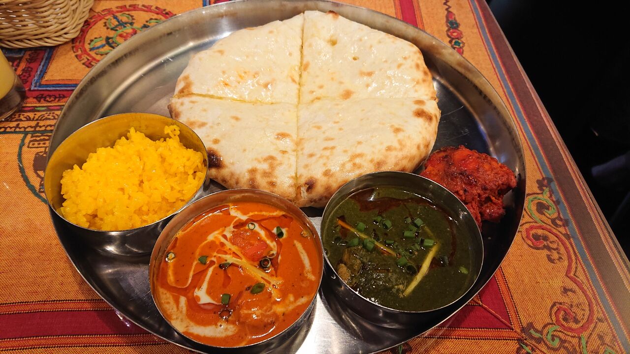 吉祥寺 夢タージマハル カレー チーズナン まろンの小話部屋