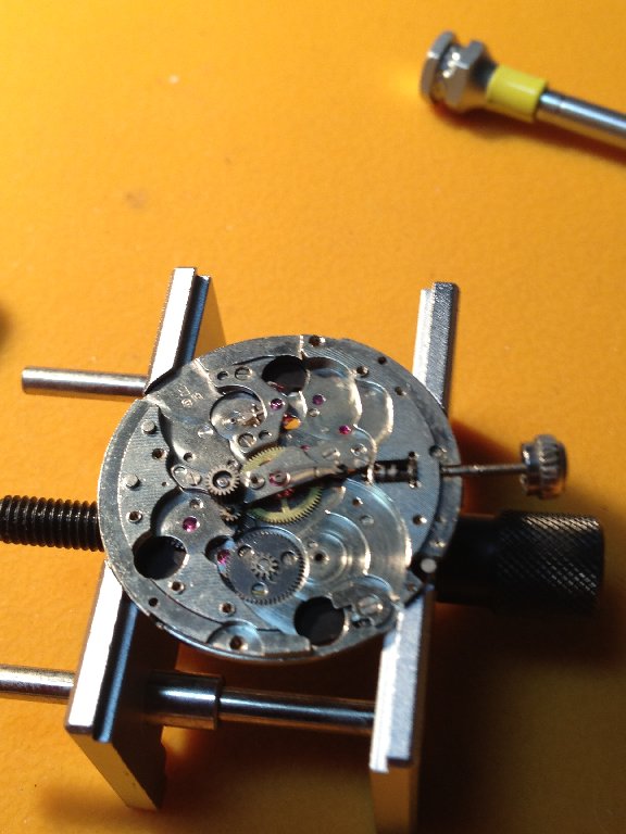天然クォーツ ロック　クリスタル　42mm GRAND RINO / ロッククリスタル(クォーツ) 3A ピラミッド [130