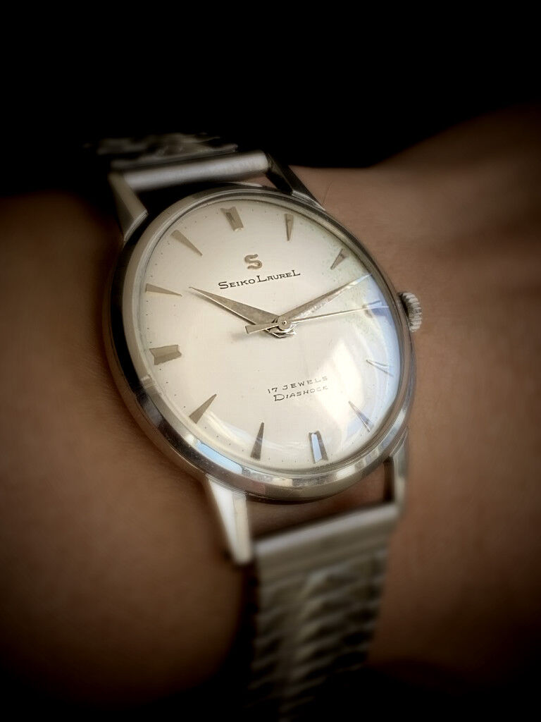 □ SEIKO Laulel Diashock 17Jewels（1958年）昭和33年 : 僕と猫