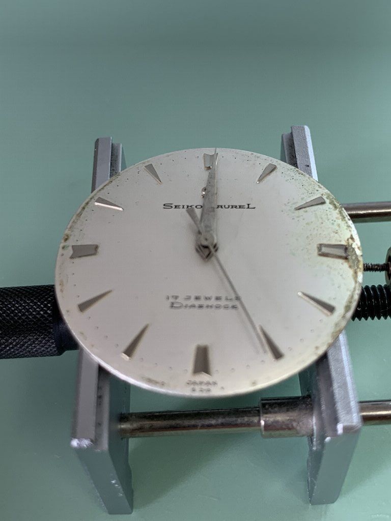 □ SEIKO Laulel Diashock 17Jewels（1958年）昭和33年 : 僕と猫と時計