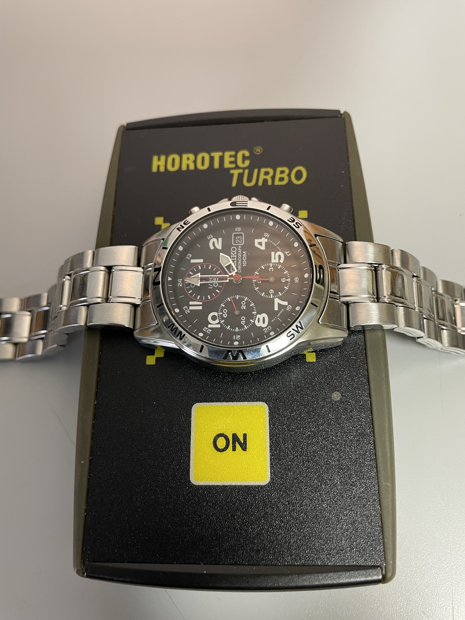 □ カジュアルクロノ SEIKO chronograph その3 電池交換と駒ツメ □ カジュアルクロノ SEIKO chronograph その3 電池交換と駒ツメ