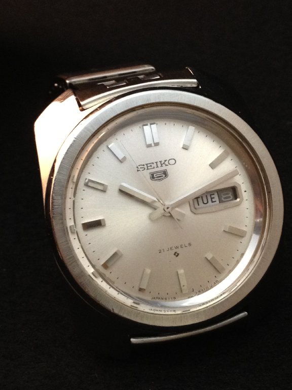 seiko 6119 8220