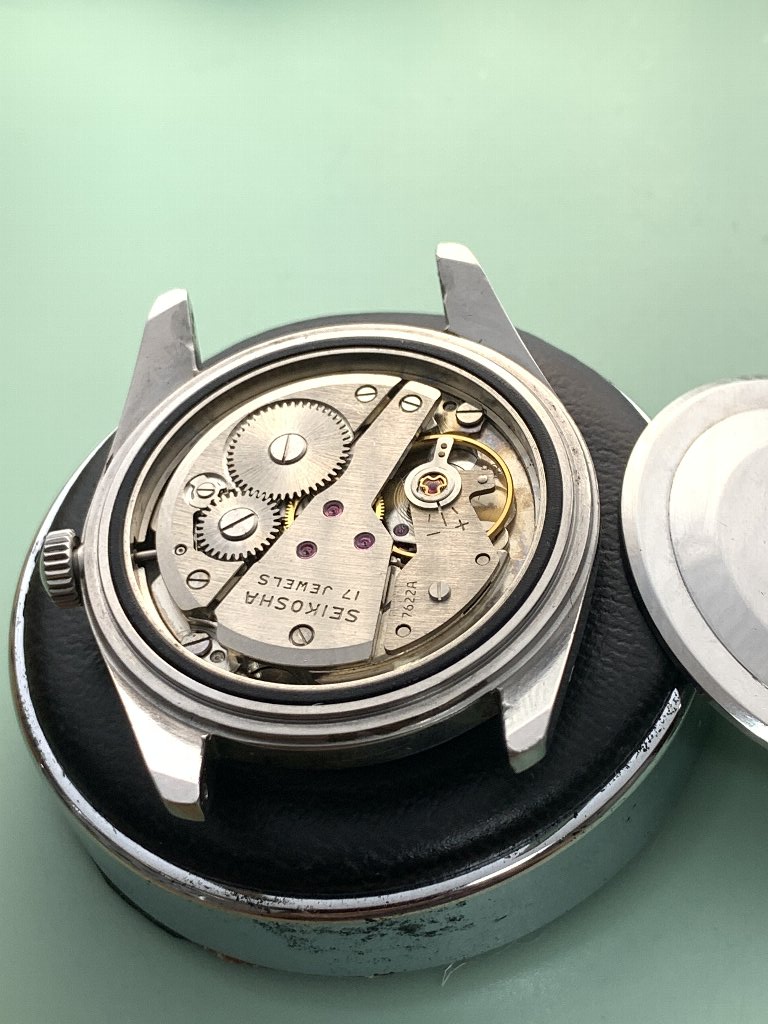 □ SEIKO Champion 860 waterproof Diashock 17jewels(1964年