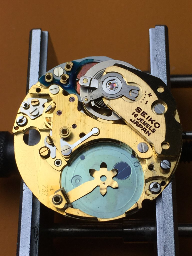 □ SEIKO ELNIX 0703-7070 電磁テンプ式 1974年製造 （昭和48年