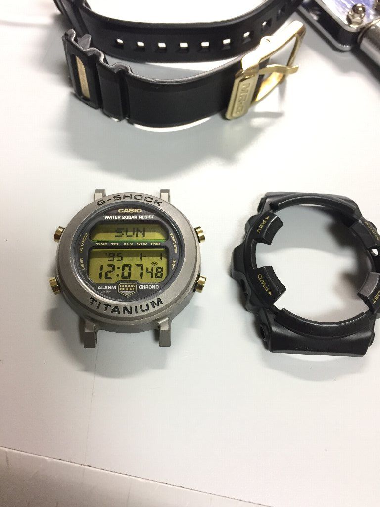 □ CASIO G-SHOCK MRG-1G-1 1996年 電池交換 : 僕と猫と時計と