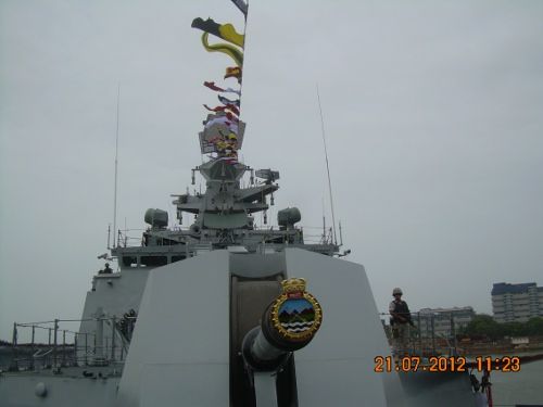 INS-Sahyadri-Main-Gun