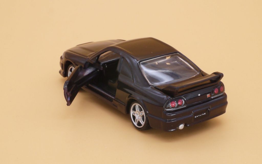 トミカプレミアム No.13 日産 スカイライン GT-R トミカ トミカプレミアム 13 日産 スカイライン GT-R : シュー