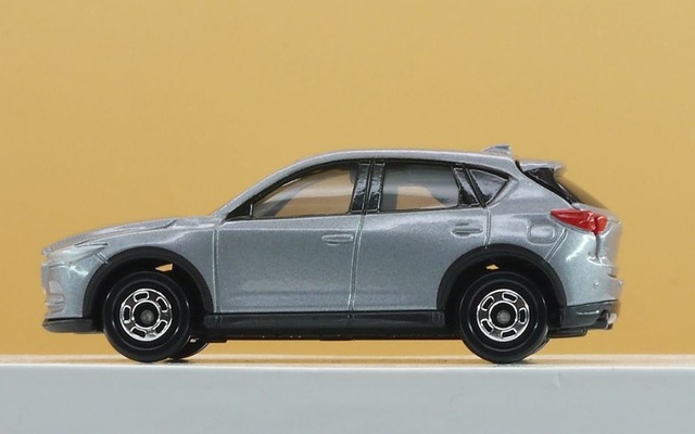 2022/1 トミカ No.082 マツダ CX-5 標識セット6 : まつくログ-トミカ分室
