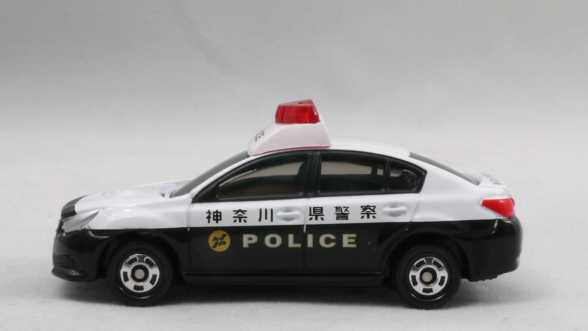 トミカ 大阪府警 パトロールカー 2台セット クラウン レガシィB4