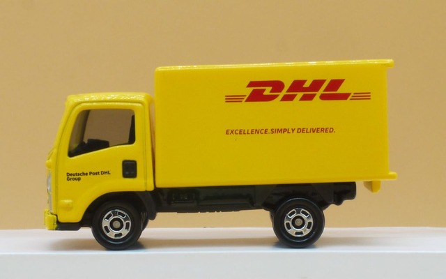 プチプチ梱包！　絶版　トミカ　DHL　トラック　廃盤　赤箱　109　いすゞエルフ プチプチ梱包！ 絶版 トミカ DHL トラック 廃盤 赤箱 109 いすゞ