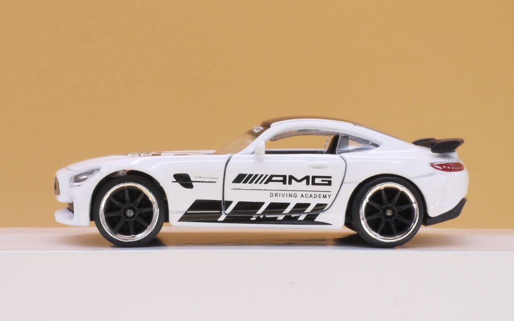 マジョレット　メルセデスベンツ　シルバーリムジン　ミニカー マジョレット メルセデスベンツ シルバー リムジン ミニカー