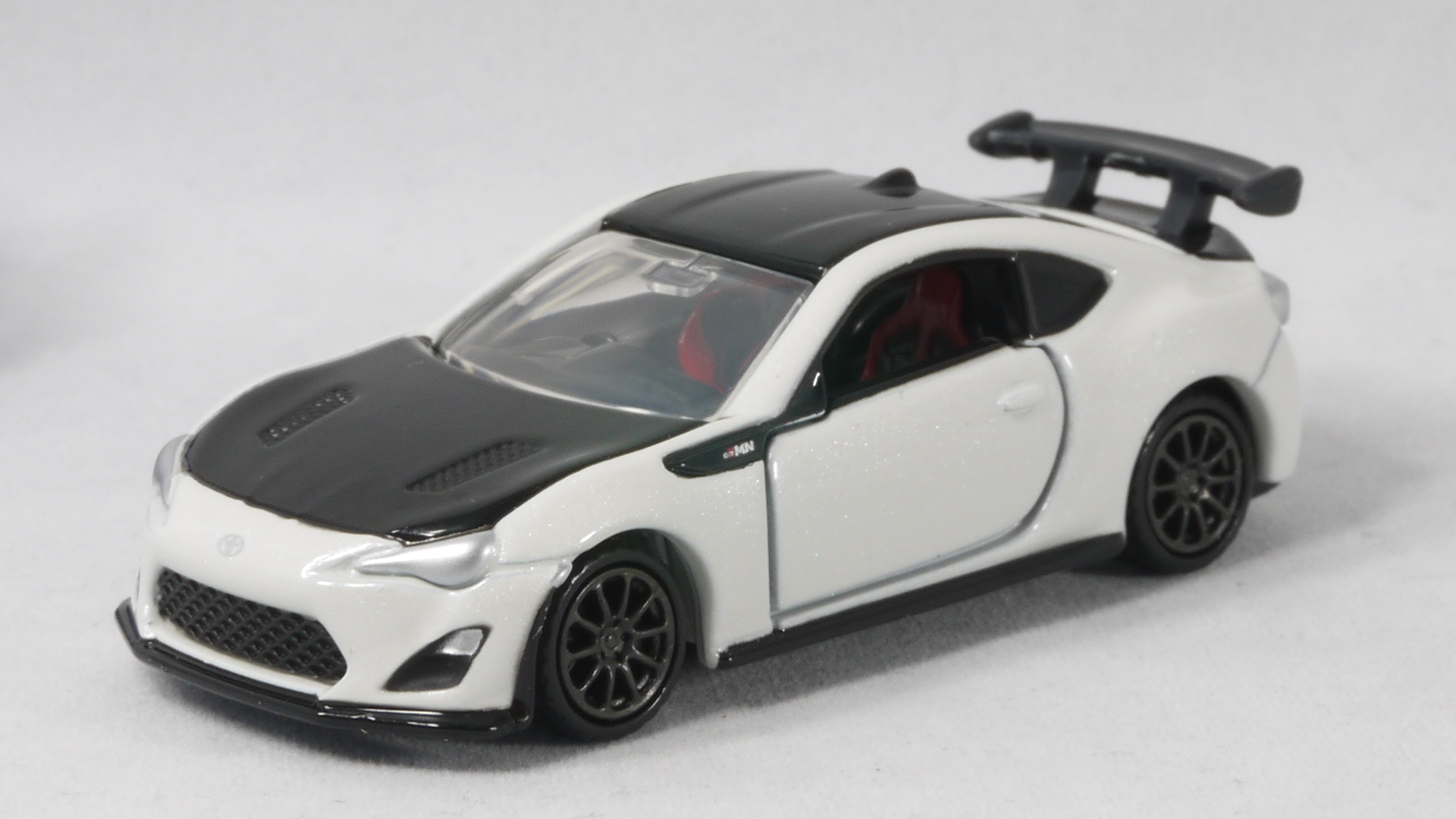2016/4 トミカプレミアム No.16 トヨタ 86 GRMN 通常版 : まつくログ