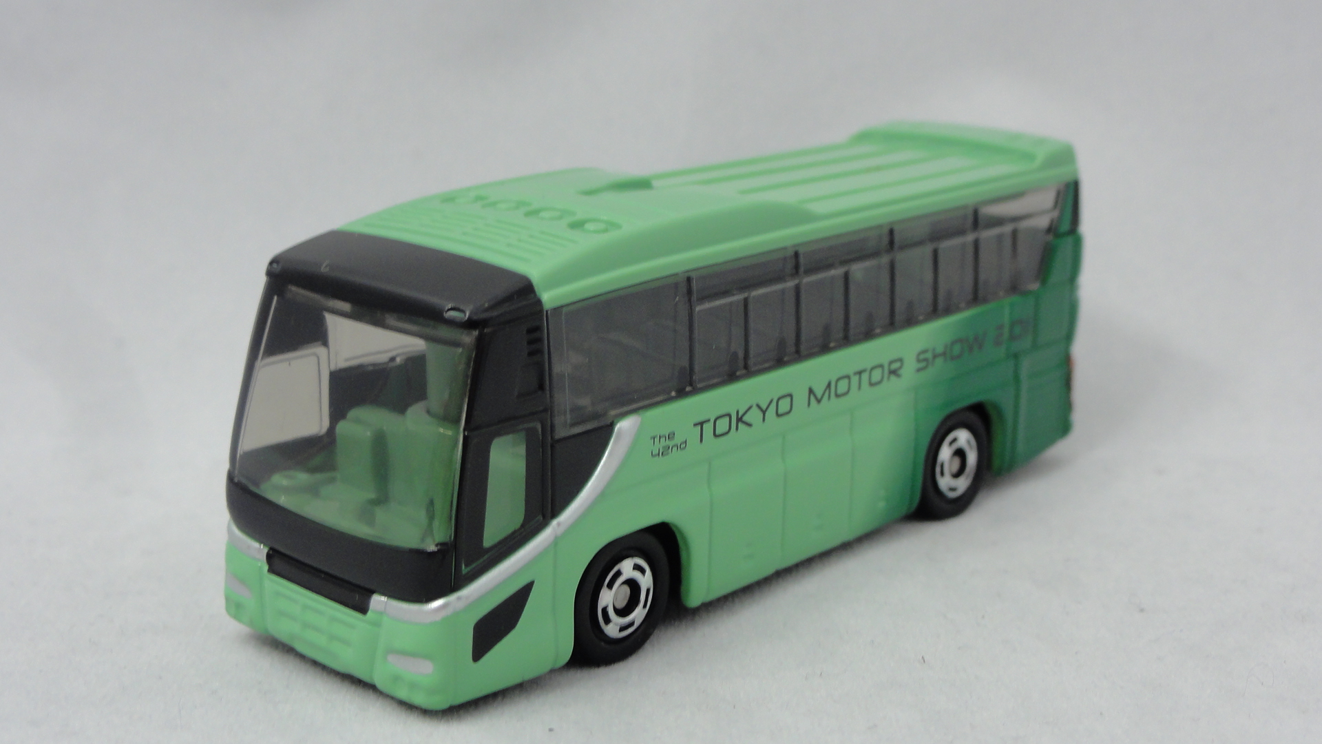 2011/12 トミカ No.042 いすゞ ガーラ 東京モーターショー東京モーター