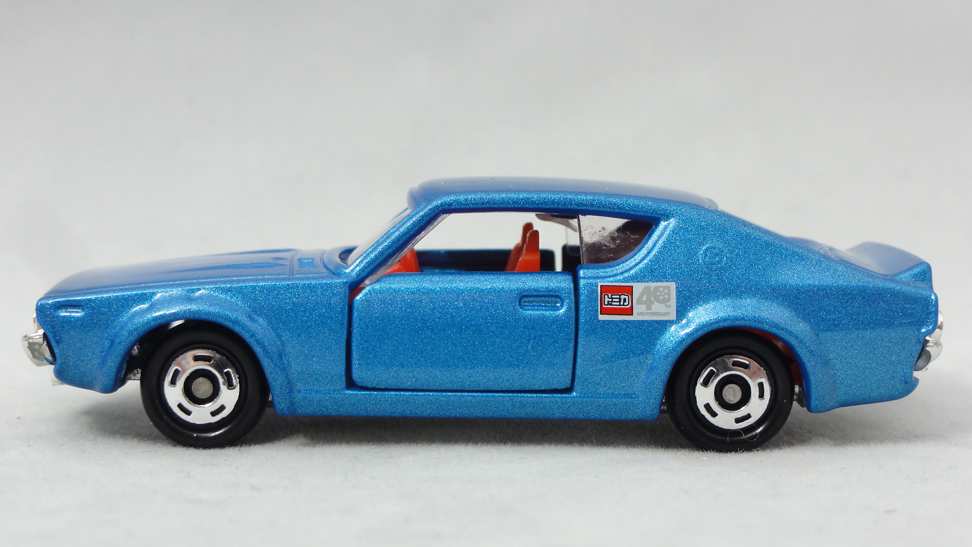 2010/1 トミカ No.082 日産 スカイライン 2000GT-X : まつくログ
