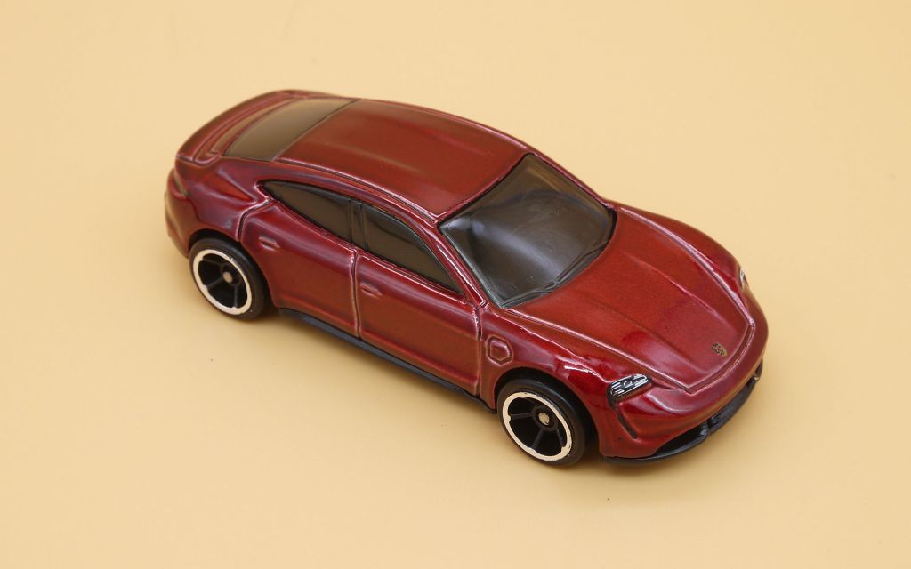 ホットウィール GML43 ポルシェ タイカン ターボS : まつくログ-トミカ分室