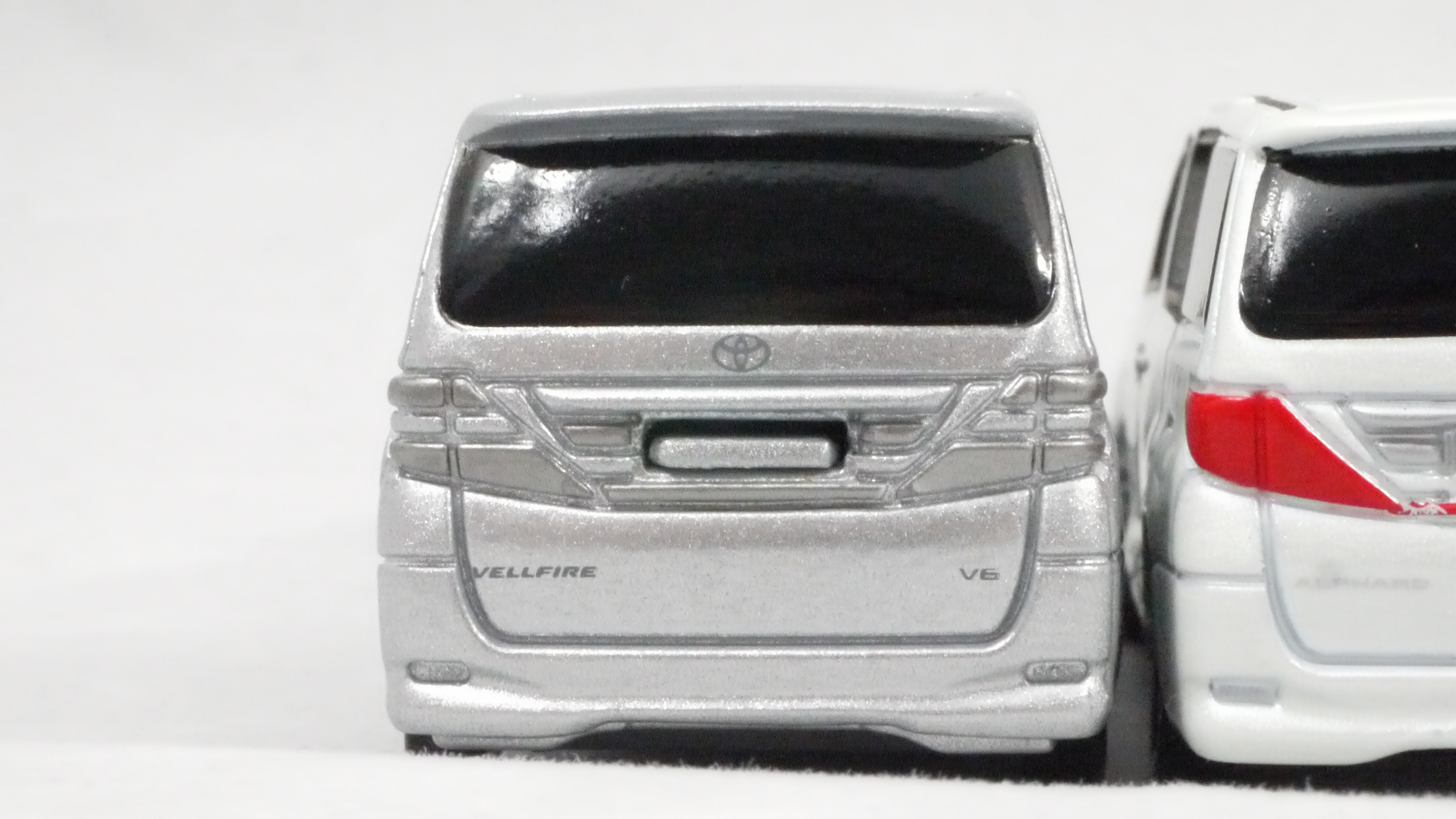 4936 トミカ 2008年 トヨタアルファード 1/59 ルース 4936 トミカ 2008年 トヨタアルファード 1/59 ルース - メルカリ