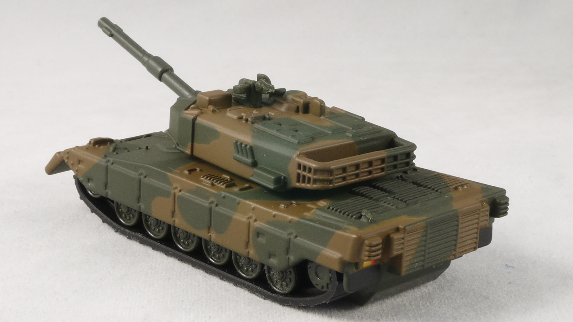 2016/1 トミカプレミアム 自衛隊 90式戦車 ドーザー付き : まつくログ