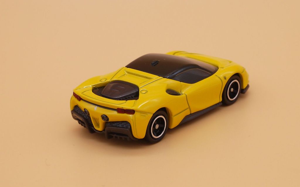 2021/11 トミカ No.120 フェラーリ SF90 ストラダーレ ギフトセット